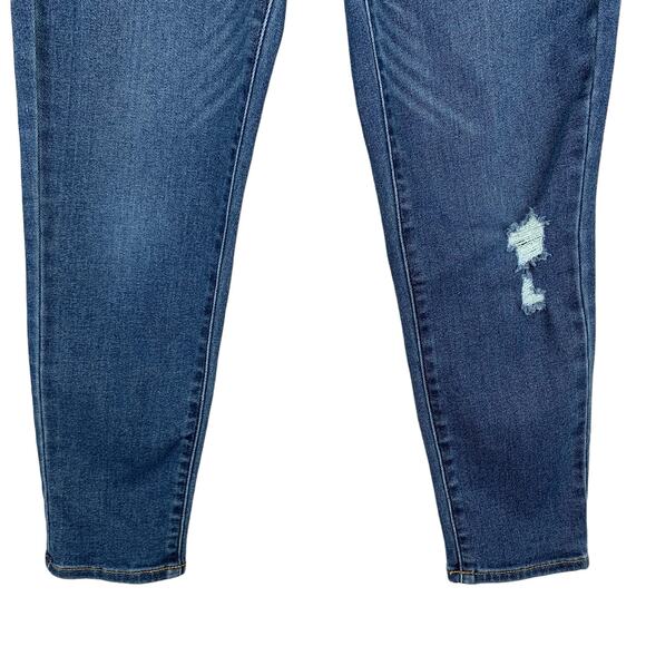 Levis Mini Mom Jeans Distressed Stretchy Adjustable Waist Girls Size 12 Reg - Picture 3 of 8